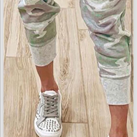Camo Print Knit Jogger - Picture 3 of 4